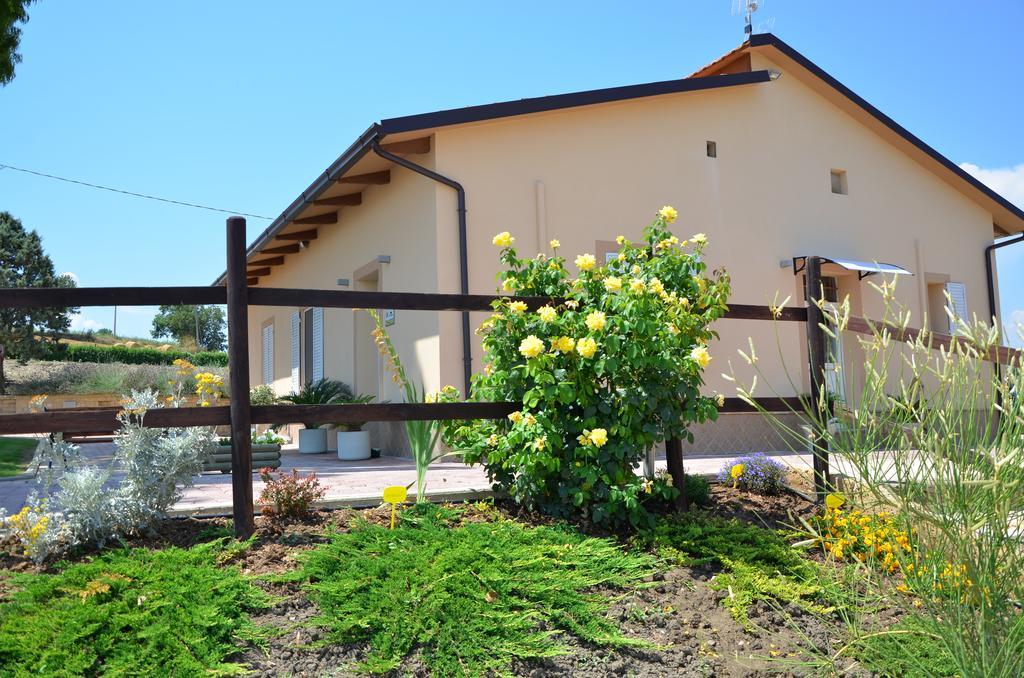 Re Umberto Suite San Salvo Exterior foto